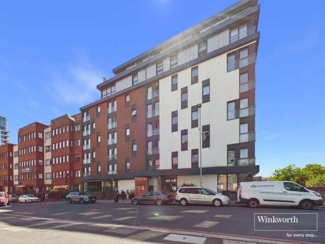 Flat for sale in Reading