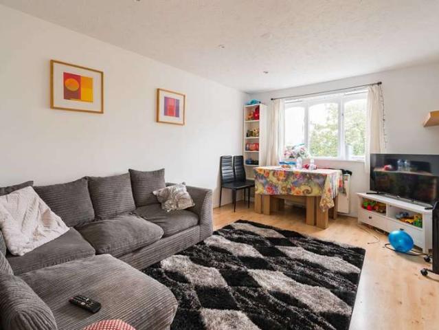 Flat for sale in Isle Of Dogs, Mill Quay