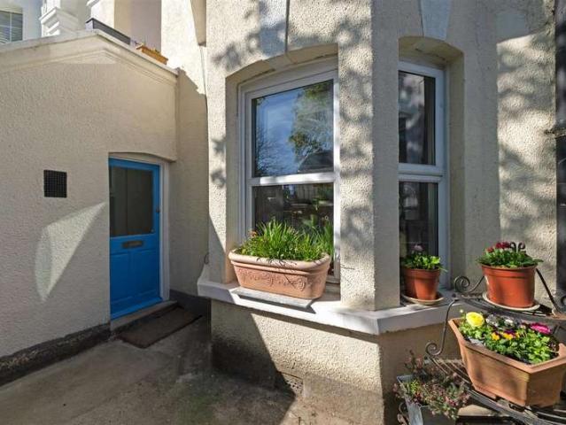 Flat for sale in Leytonstone, Leytonstone