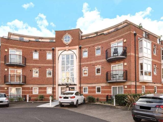 Flat for sale in Portsea, City Of Portsmouth