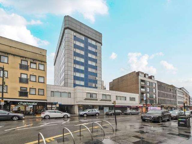 Flat for sale in Slough