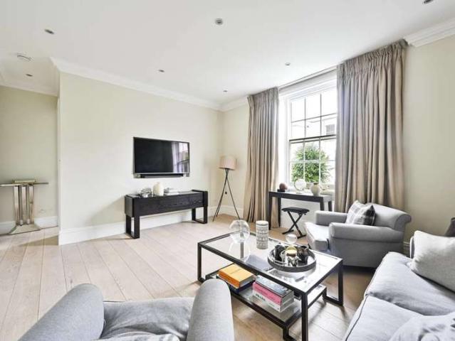 Flat for sale in South Kensington, South Kensington