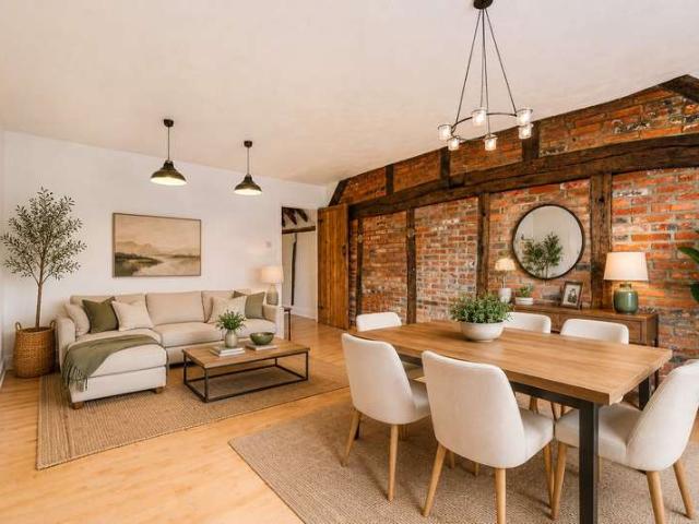 Maisonette for sale in Highfield, Pouchen End