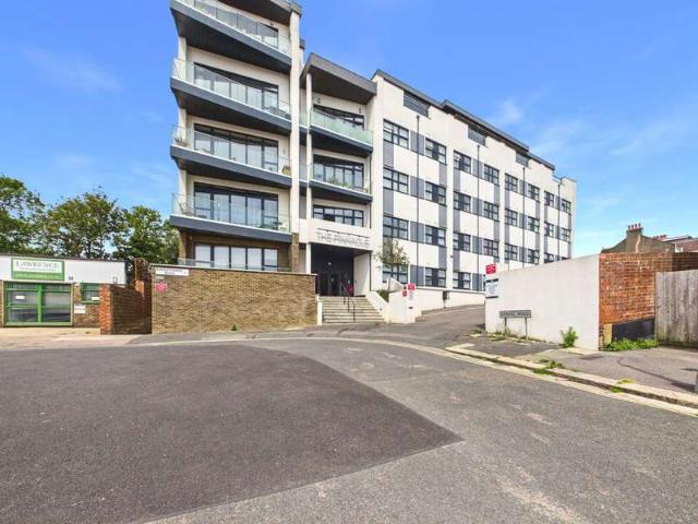 Flat for sale in Aldrington