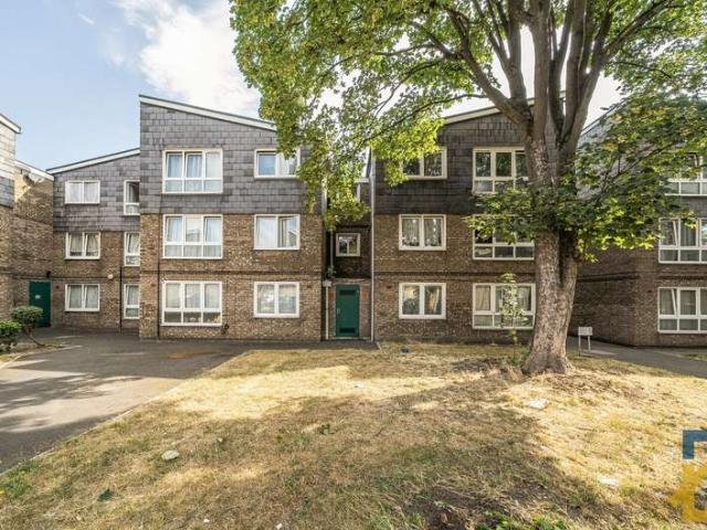Flat for sale in Greater London