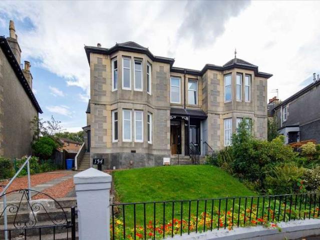 Flat for sale in Rutherglen, Scotland