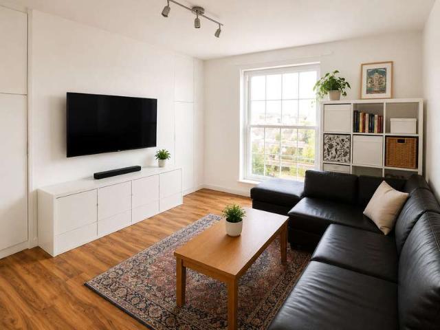 Flat for sale in Clapton, Lower Clapton