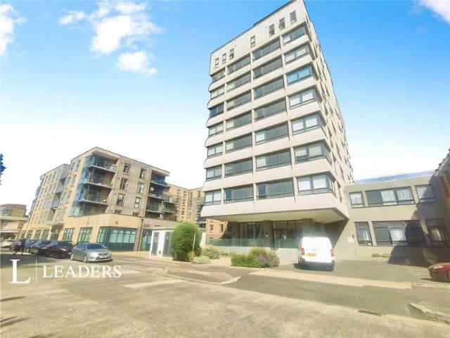 Flat for sale in West Worthing, Worthing