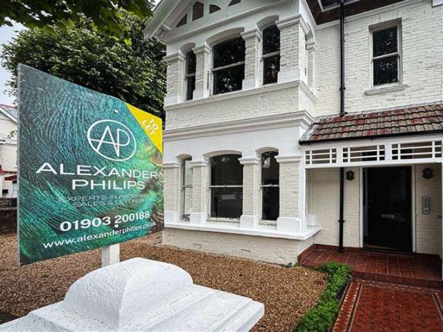 Flat for rent in Worthing, West Sussex