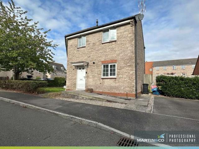 Flat for sale in Coedkernew, Newport