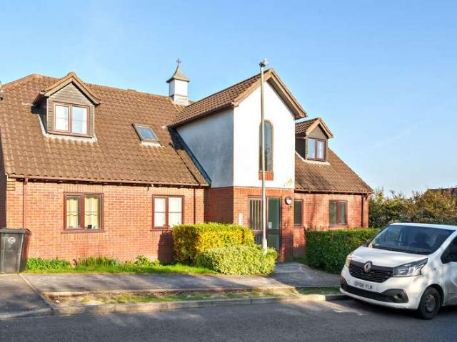 Flat for sale in High Wycombe