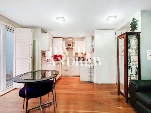 Flat for sale in London Borough of Islington, Greater London