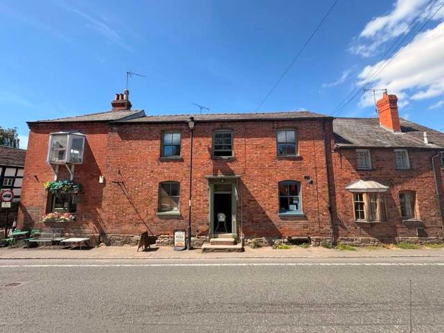 Flat for rent in Pembridge
