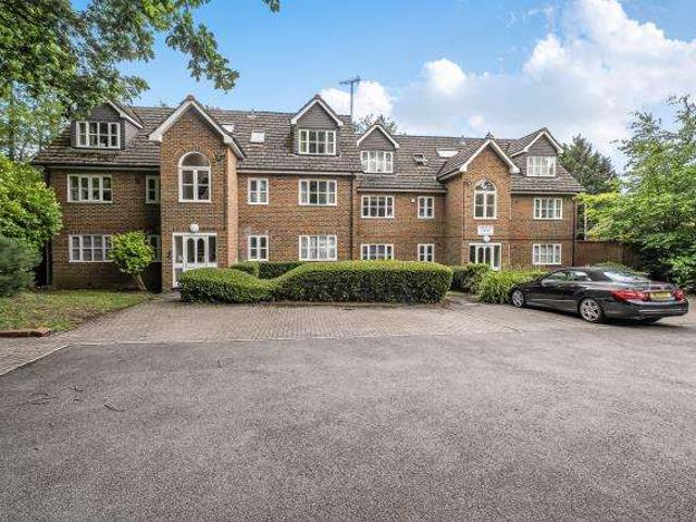 Flat for sale in Winkfield