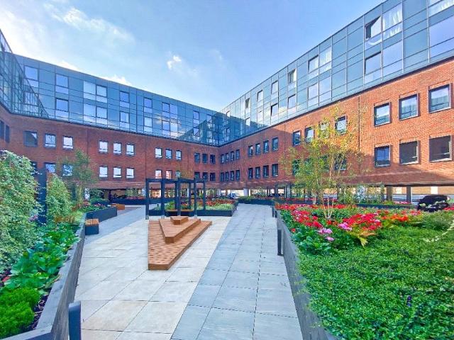 Apartment for rent in Heol-las, Surrey