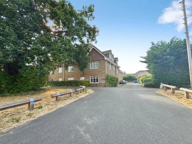 Apartment for rent in Heol-las, Surrey