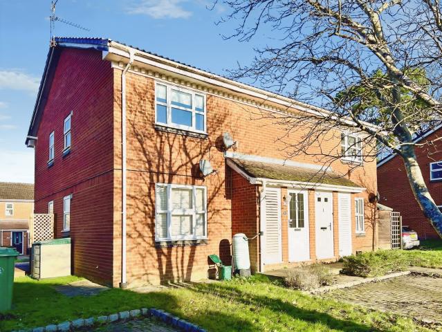 Apartment for rent in Lightwater, Surrey Heath