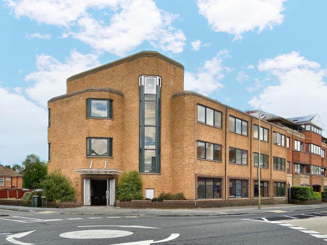 Apartment for rent in Hart, Hampshire