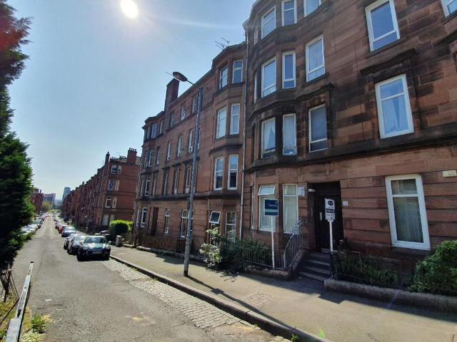Apartment for rent in Thornwood, Glasgow
