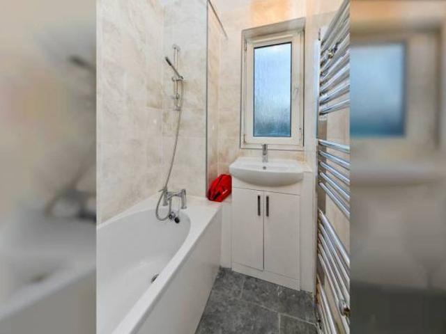 Apartment for rent in Avebury East Estate, Bethnal Green