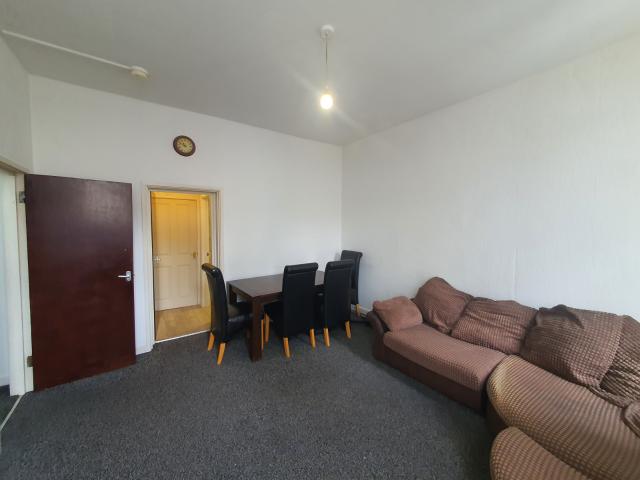 Apartment for rent in Plasnewydd, Falcon Lodge