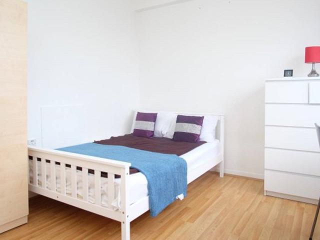 Apartment for rent in Stepney, Greater London