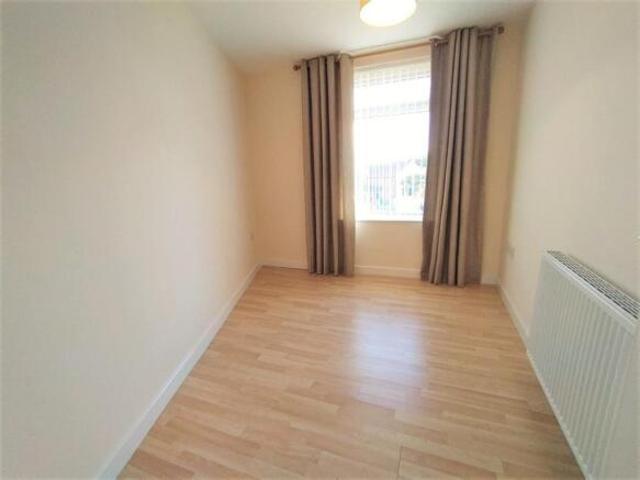 Flat for rent in Shiregreen, South Yorkshire