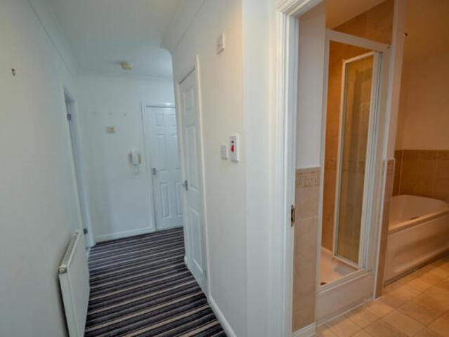 Flat for rent in Shawlands, Scotland