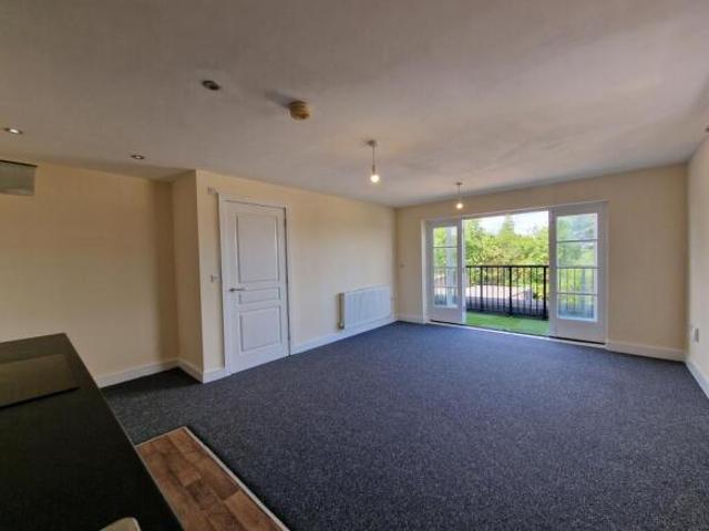 Flat for rent in Compton, West Midlands