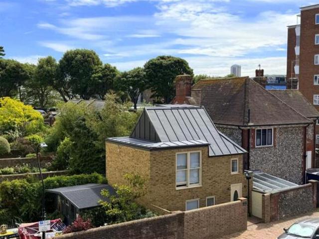 Flat for rent in Eastbourne, East Sussex
