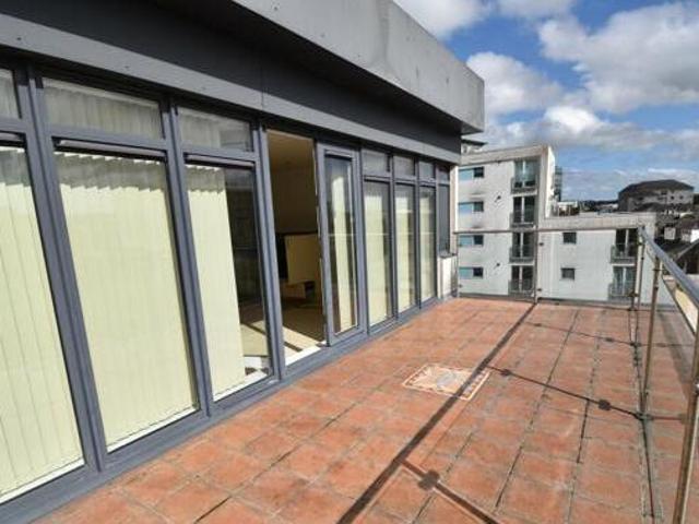 House for rent in Follaton, Strode