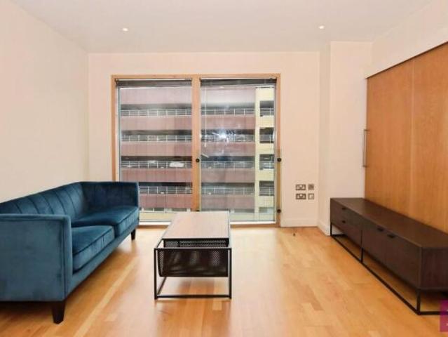 Flat for rent in City Centre, Georgia