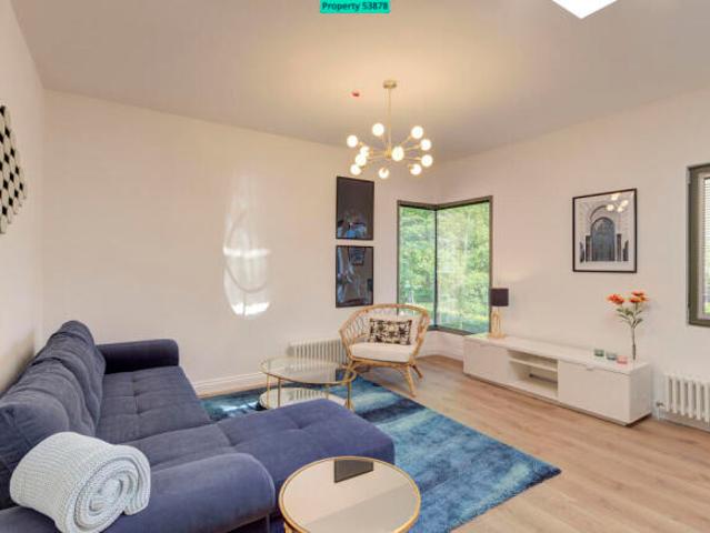 Flat for rent in Cat Hill