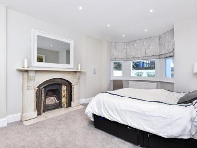 Flat for rent in Ealing, Greater London