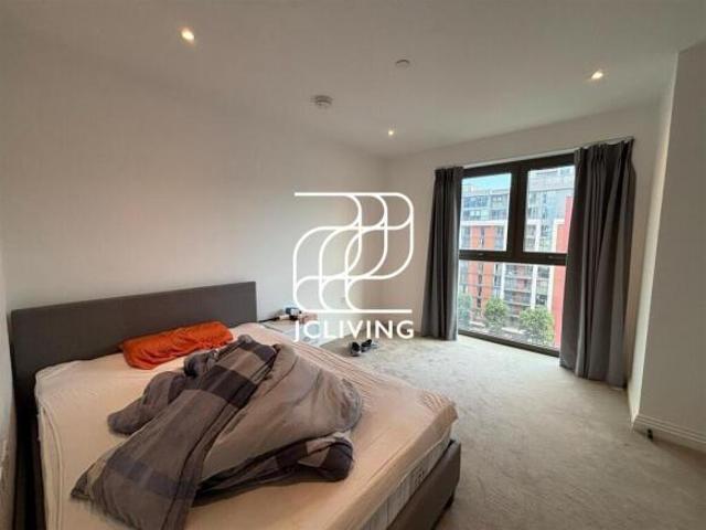 Flat for rent in Greater London