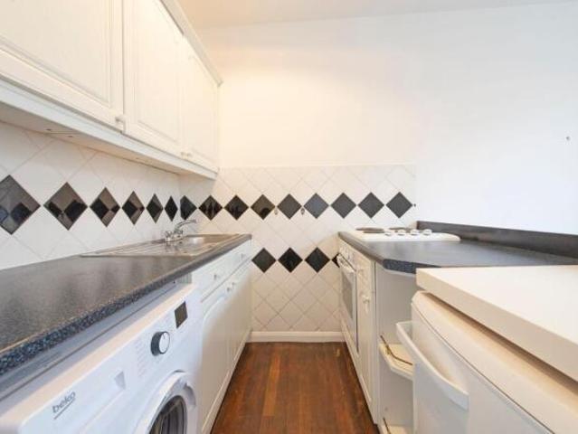 Flat for rent in Cat Hill