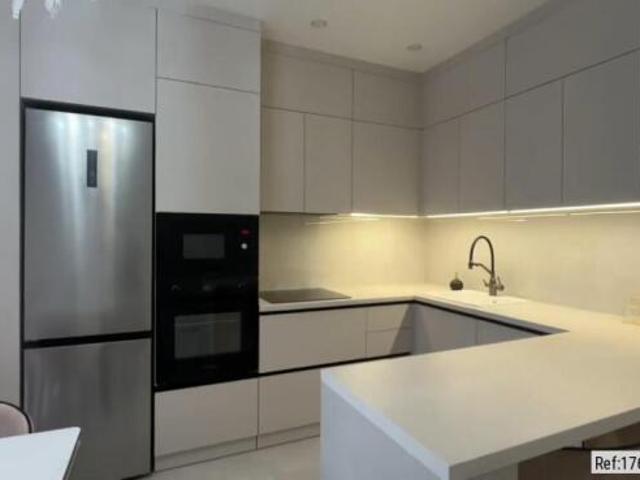 Flat for rent in Cat Hill, England