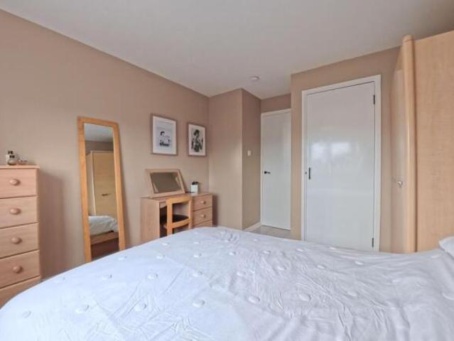 Flat for rent in Govan, Scotland