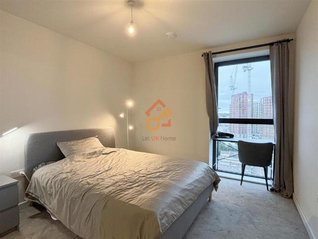 Flat for rent in Cat Hill
