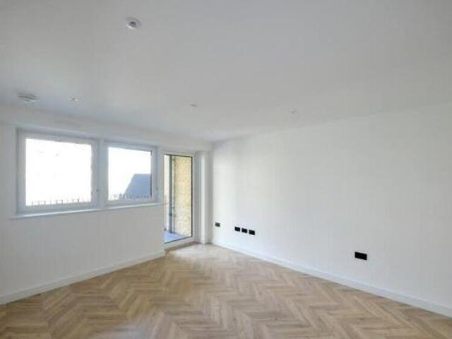 House for rent in Kingston Upon Thames, Greater London