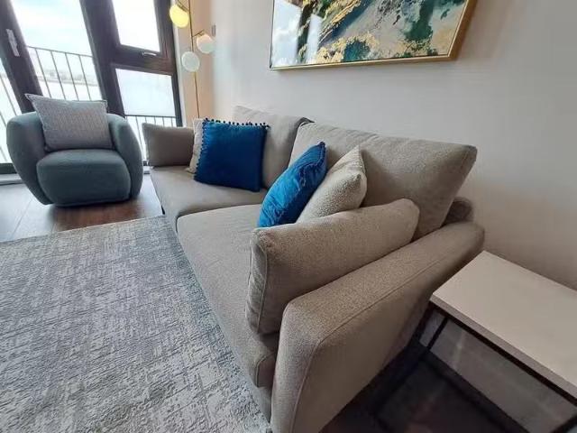 House for rent in Calderstones