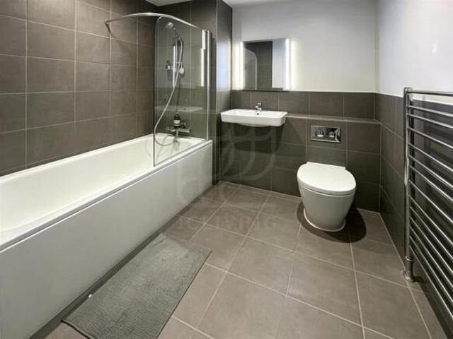 Flat for rent in Nine Elms, Greater London
