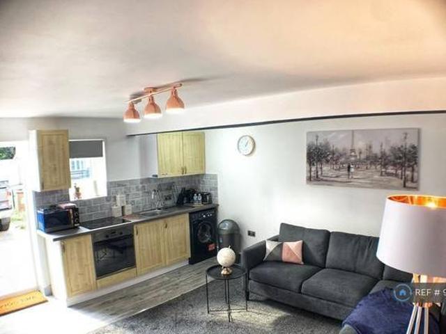 House for rent in Froggatt, East Midlands