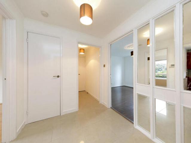 Flat for rent in Cat Hill