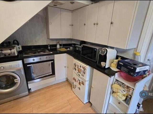 Flat for rent in Chiswick, Greater London
