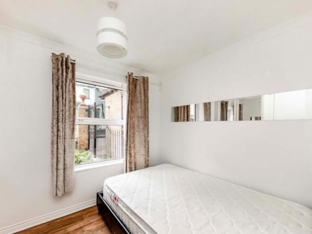 Flat for rent in Chiswick, Greater London