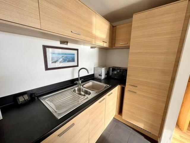 Flat for rent in Queen Street, Purton