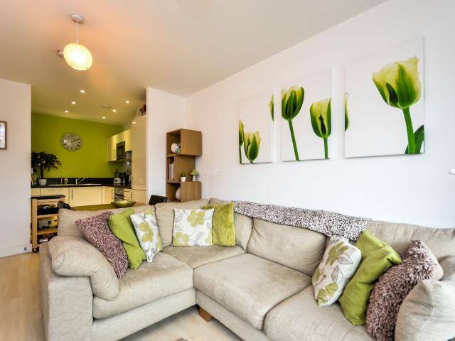 Apartment for rent in Waterside Park, Silvertown