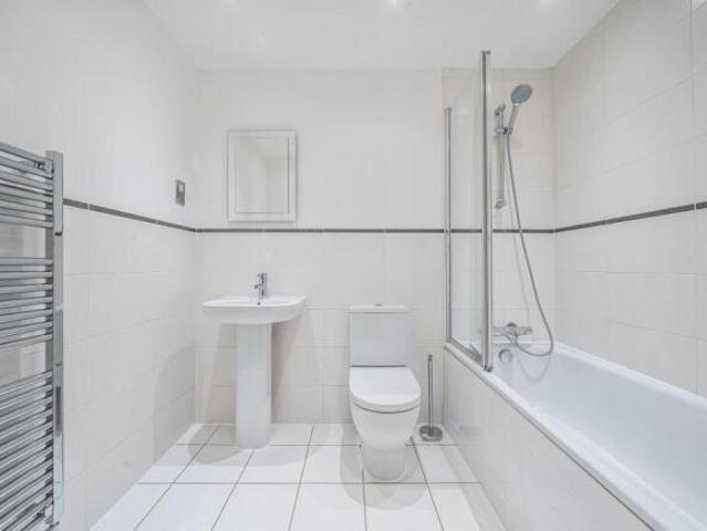Flat for rent in Kingston Upon Thames, Greater London