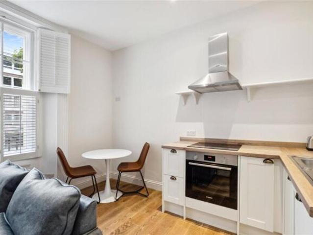 Flat for rent in Cat Hill